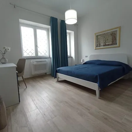 Mary Apartament Pompeja