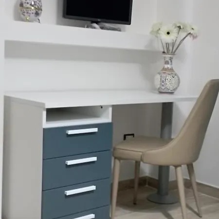 Mary Apartament Pompeja